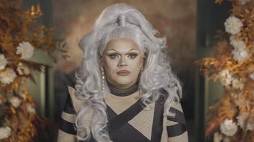 Dressing a Drag Queen