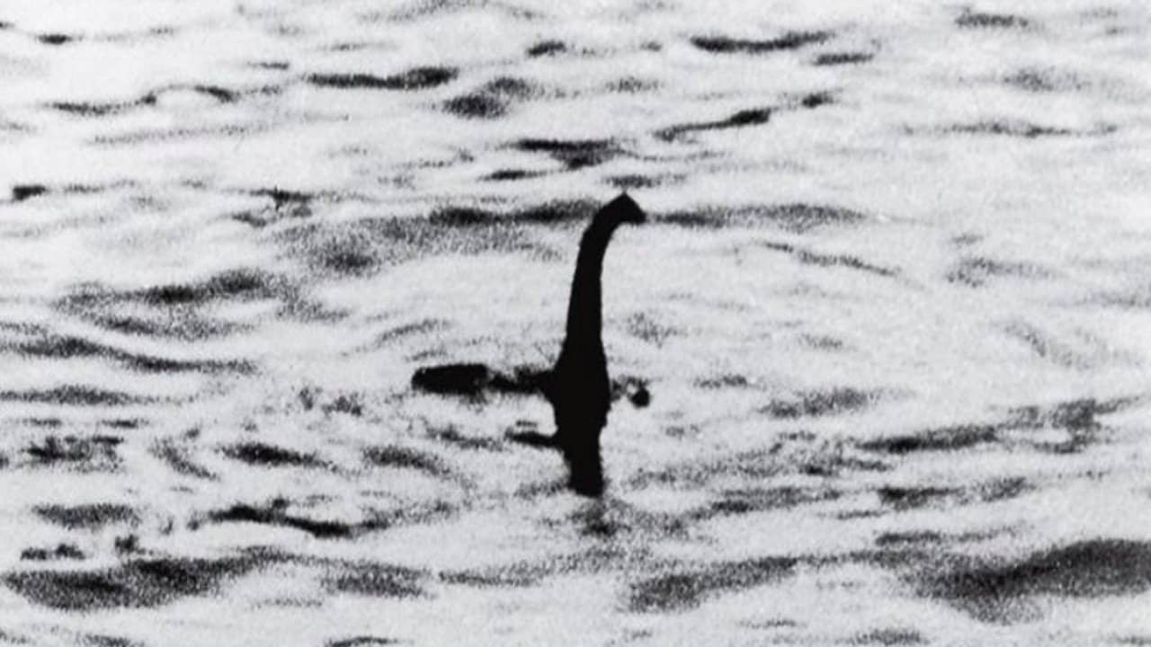 Loch Ness - Storia di un mostro backdrop