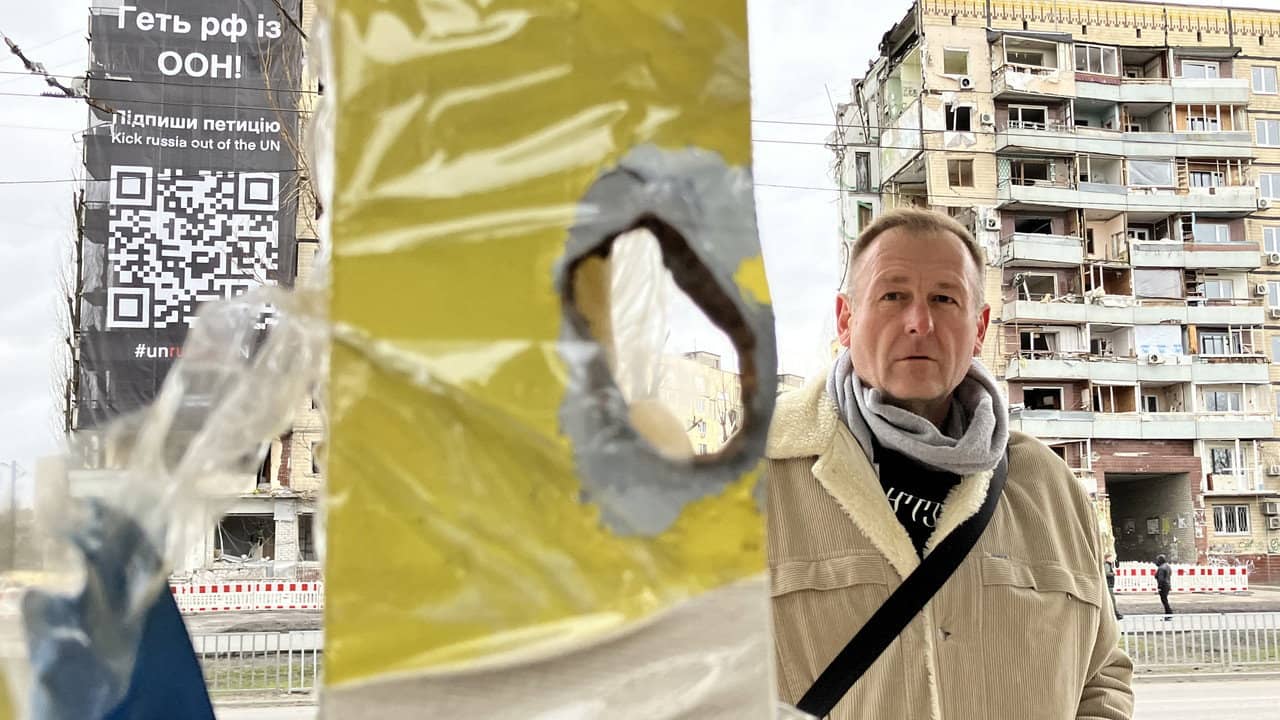 War Correspondent backdrop