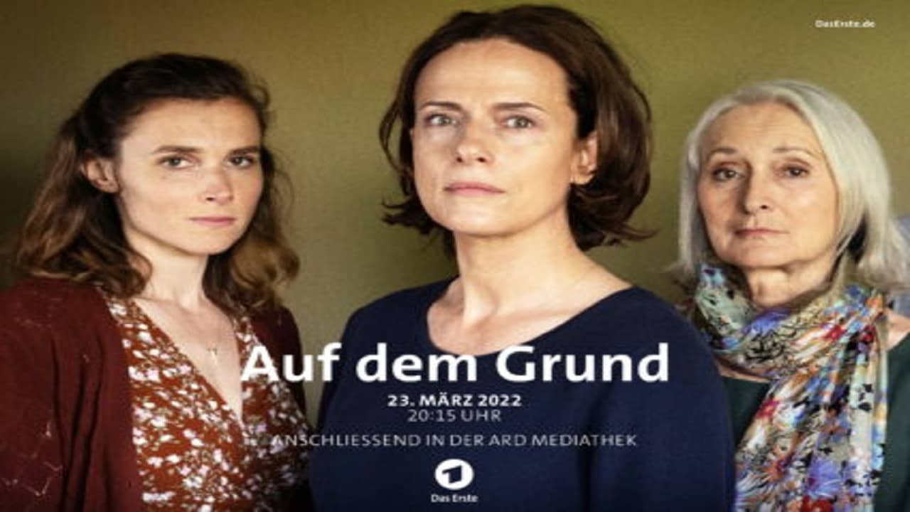 Auf dem Grund backdrop