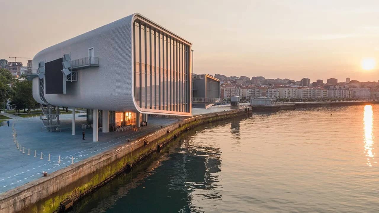 Renzo Piano, an Architect for Santander backdrop