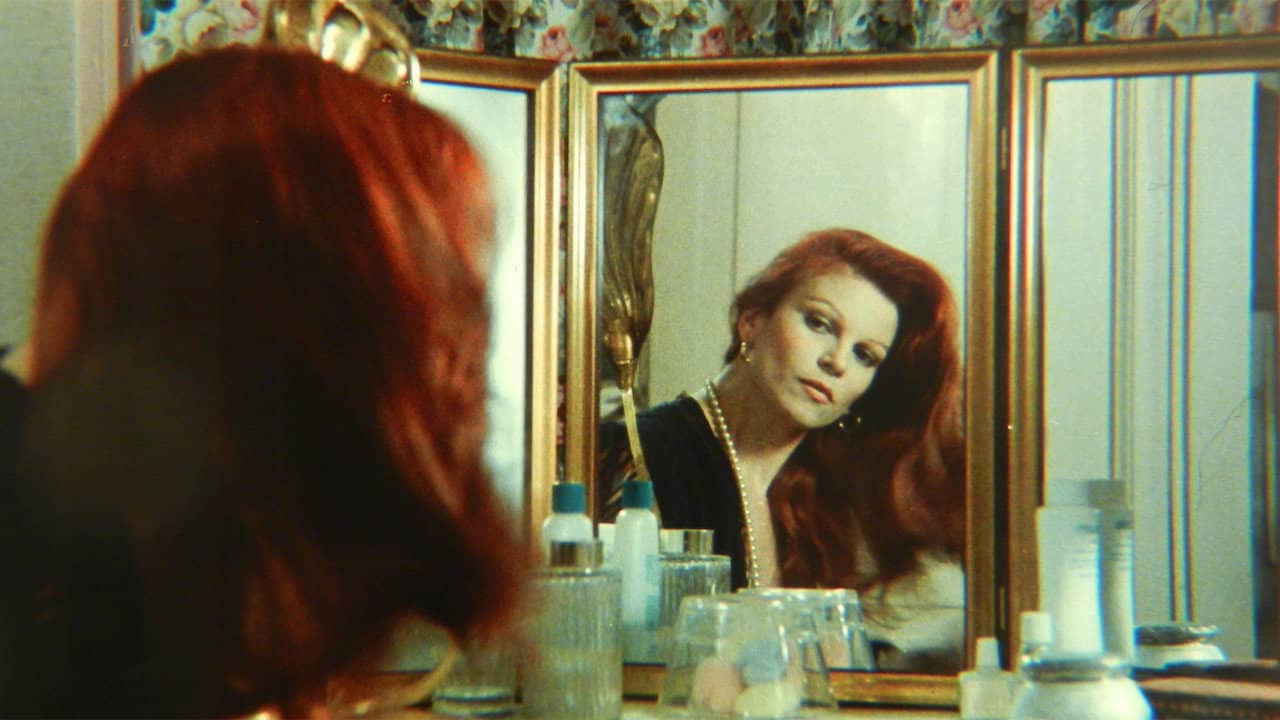 Street of Mirrors backdrop
