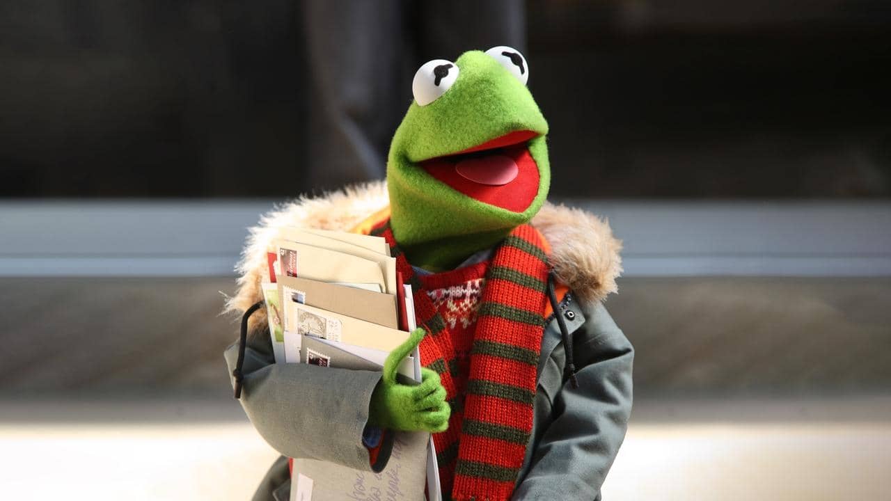 A Muppets Christmas: Letters to Santa backdrop
