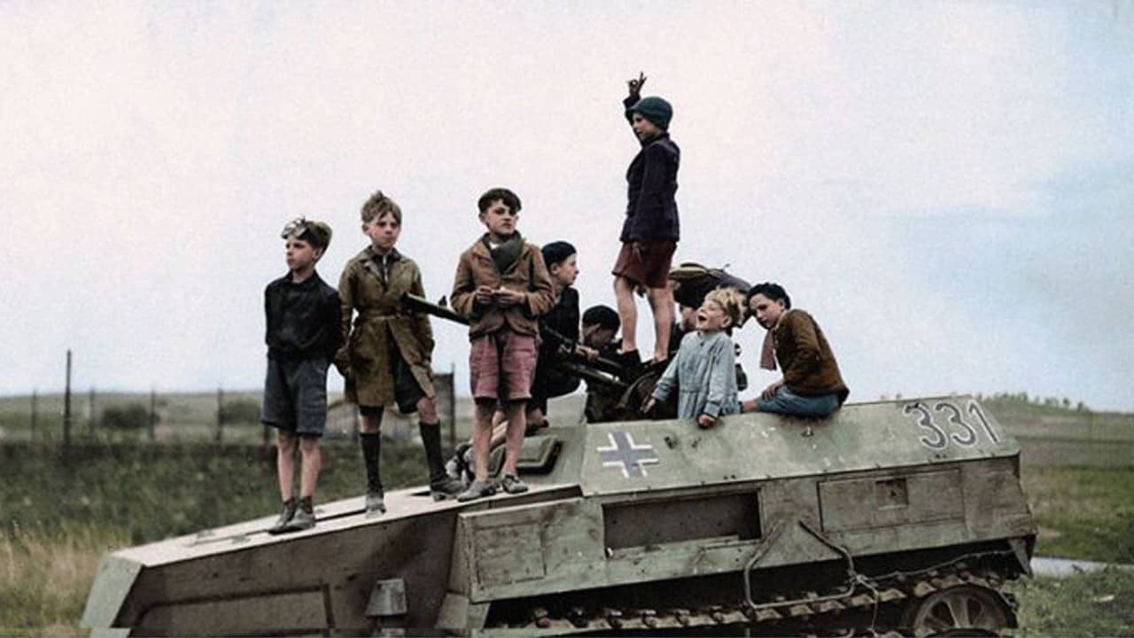 39-45 : la guerre des enfants backdrop