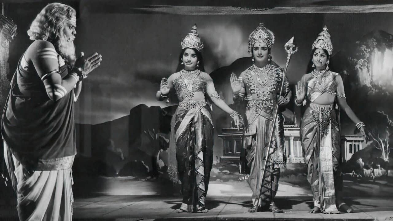 Kandhan Karunai backdrop