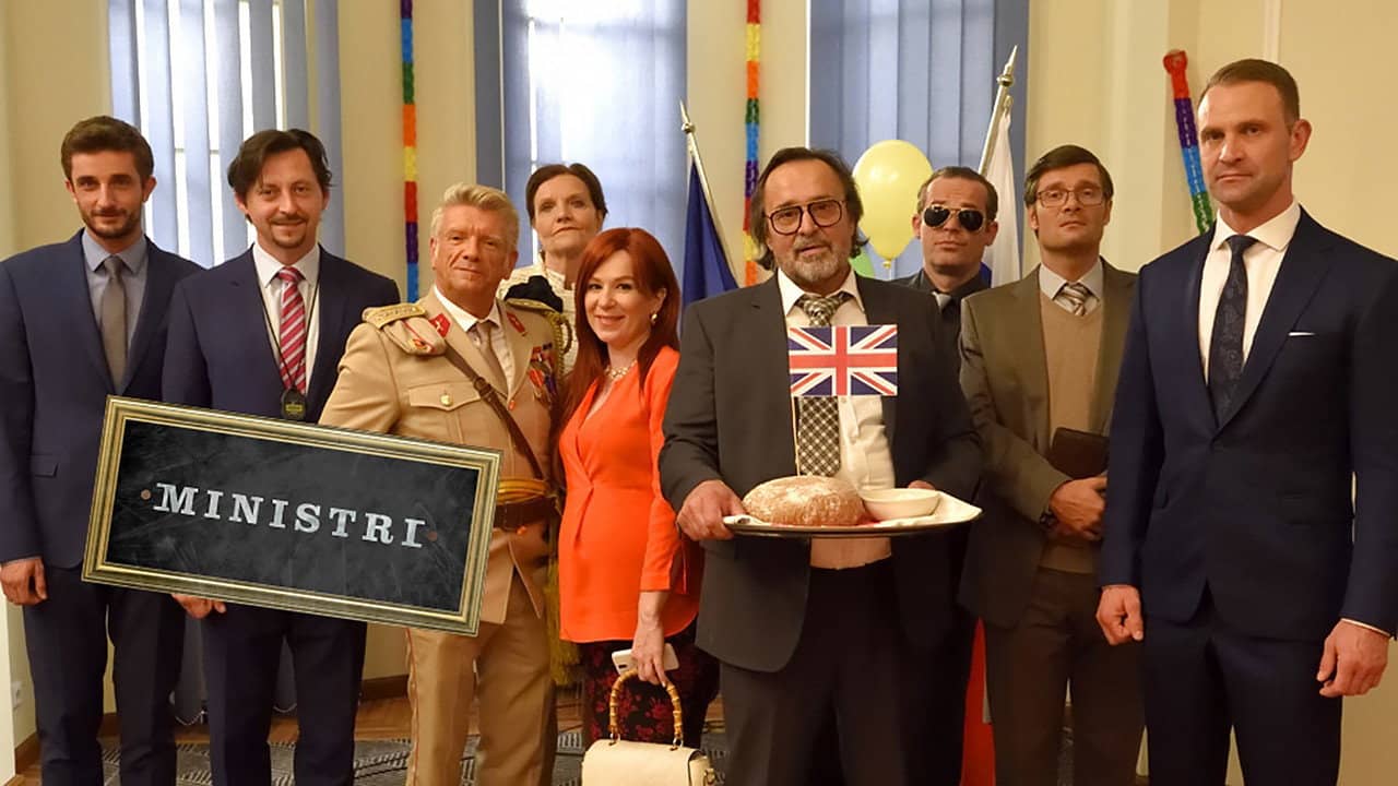 Ministri backdrop