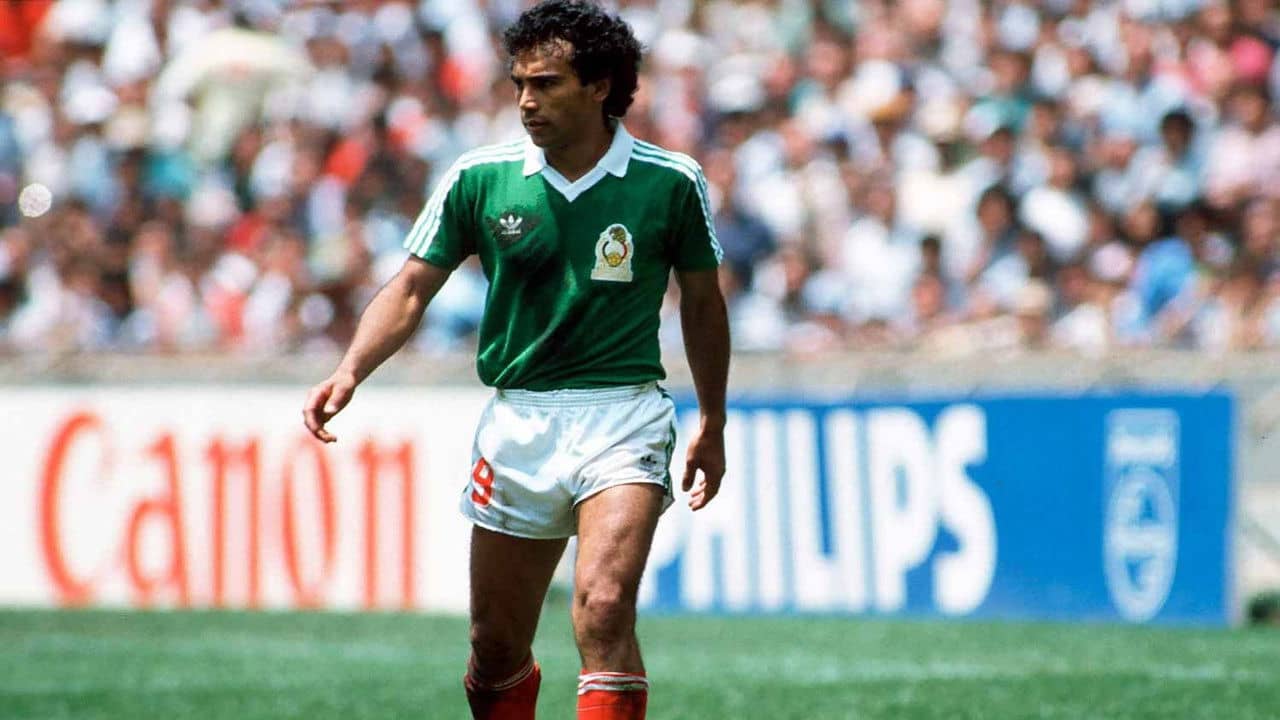 Hugo Sánchez, the Goal and the Glory backdrop