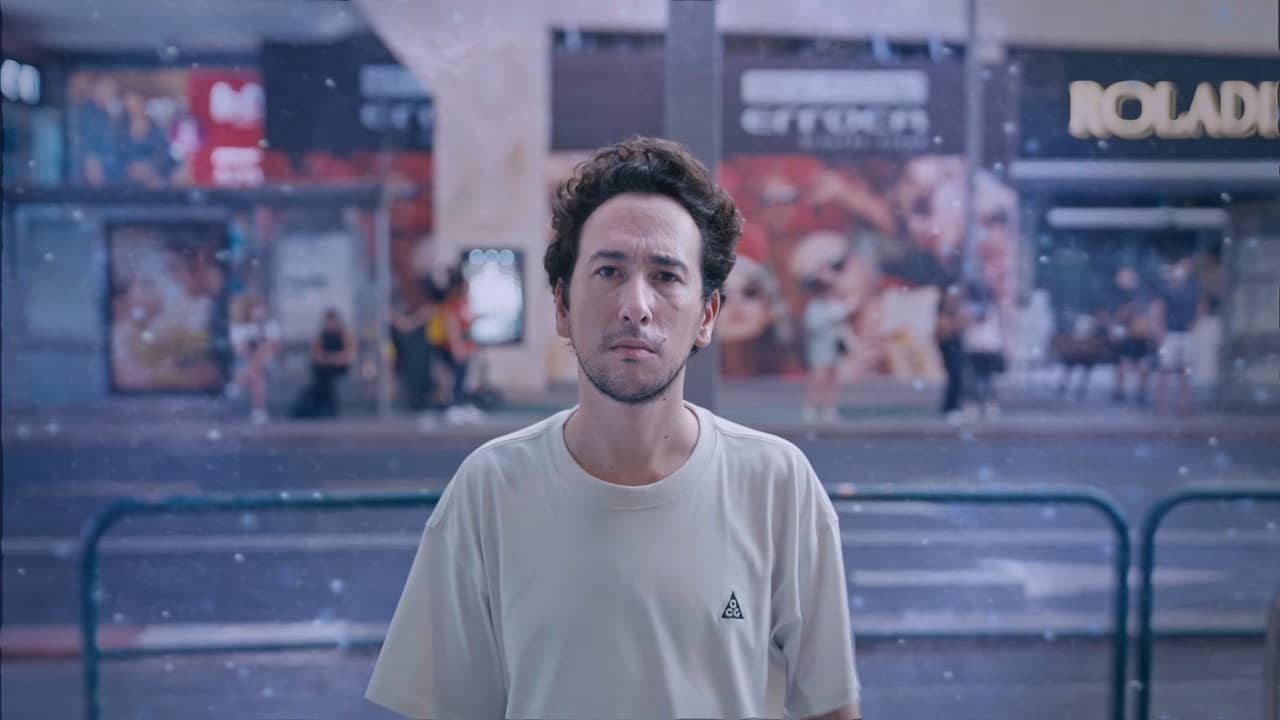 לא מחדש לכם כלום backdrop