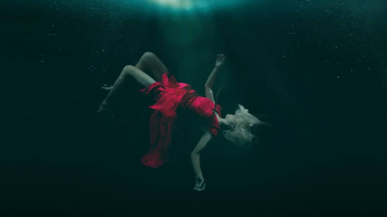 Dark Waters: Murder in the Deep backdrop