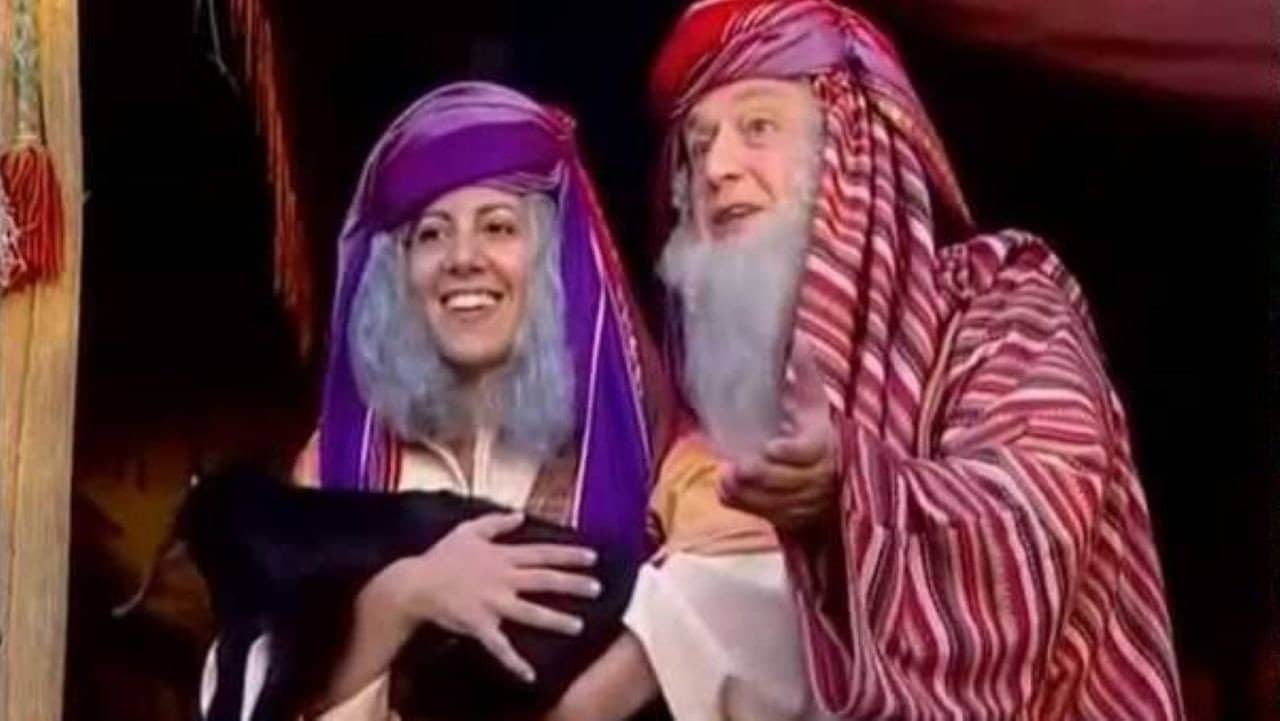 Tanakh stories with Saba Tuvia backdrop