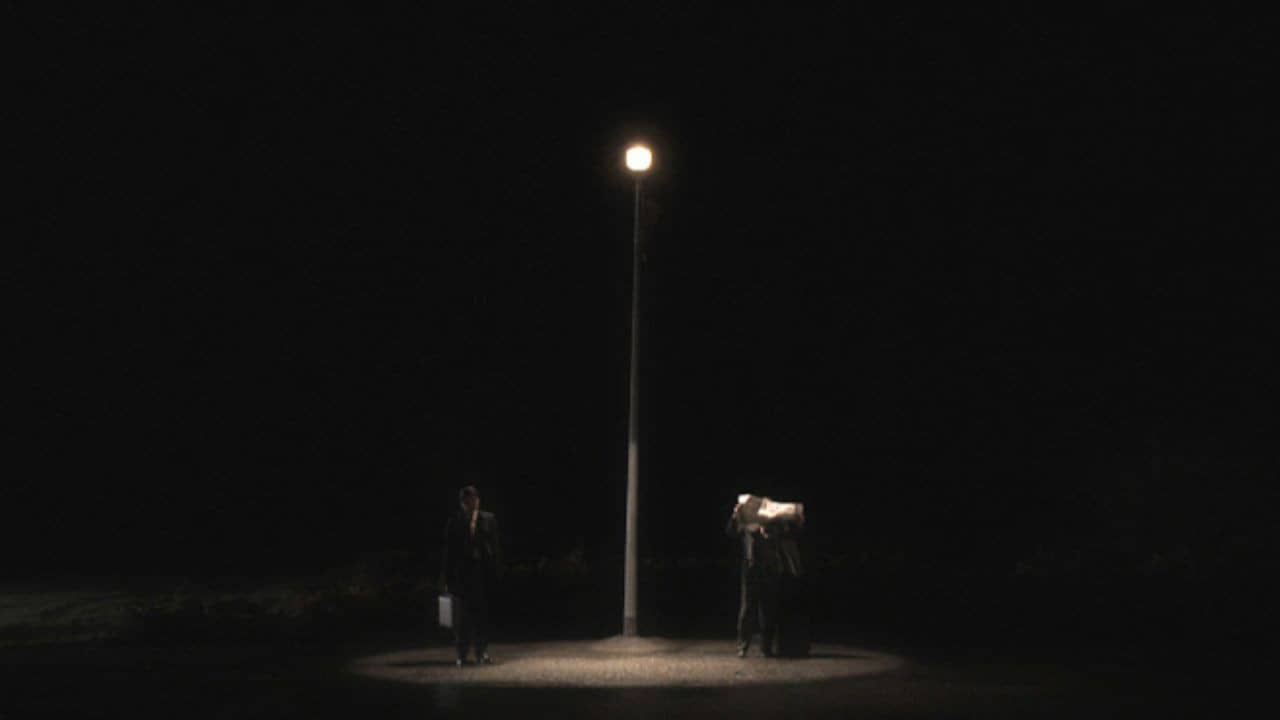 À minuit, ici tout s'arrête backdrop