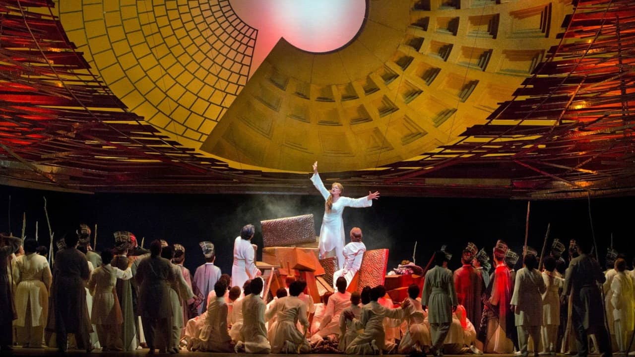 Berlioz: Les Troyens backdrop