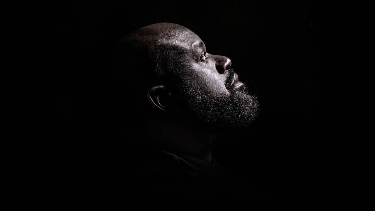 Shaq backdrop