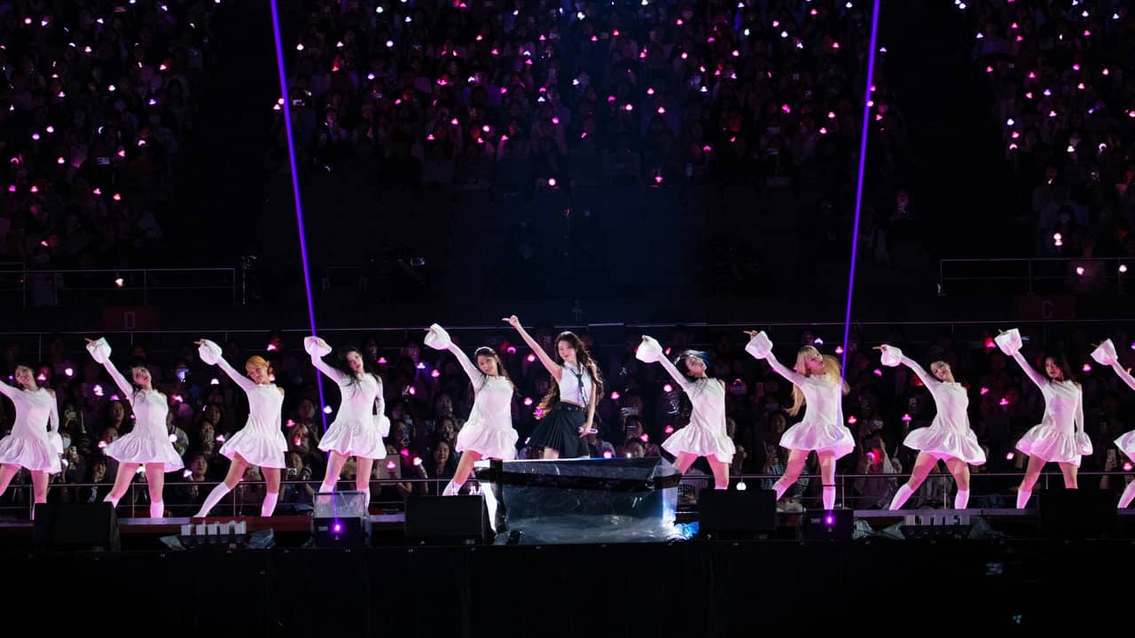 2024 IU HEREH WORLD TOUR CONCERT ENCORE：THE WINNING backdrop