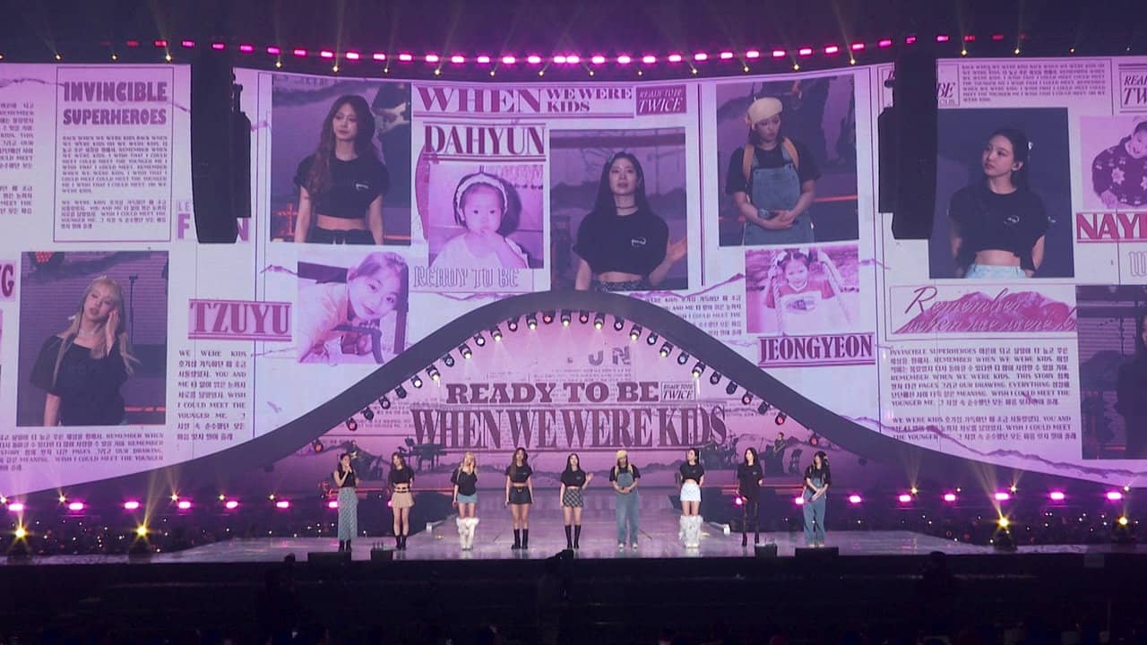 TWICE 5TH WORLD TOUR 'READY TO BE' in SEOUL backdrop