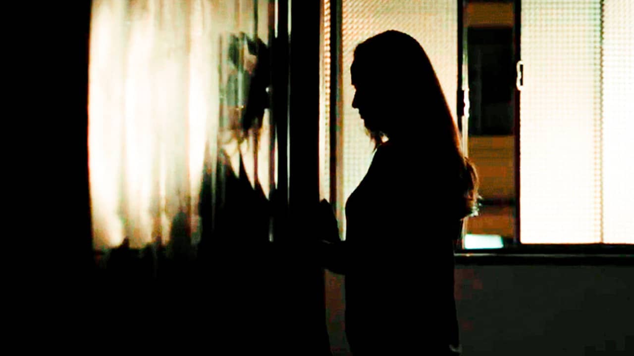 Havia Cinzas Dentro de Mim backdrop