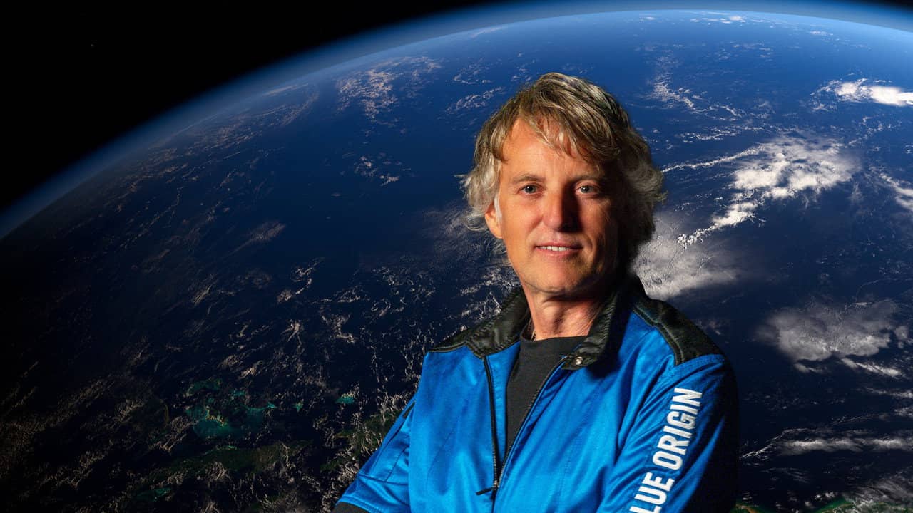 Calleja en el Espacio backdrop