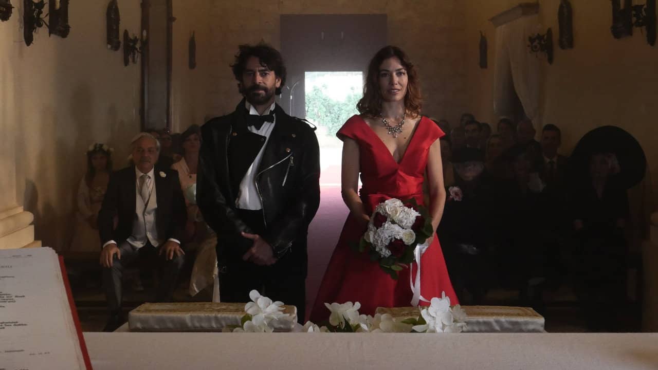 Sposa in rosso backdrop