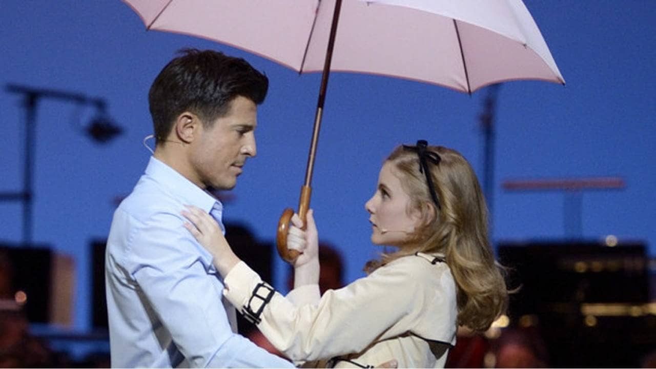Les Parapluies de Cherbourg backdrop