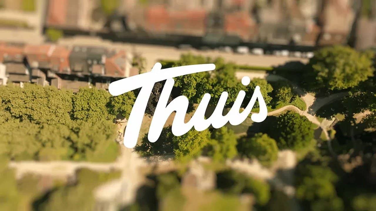 Thuis backdrop