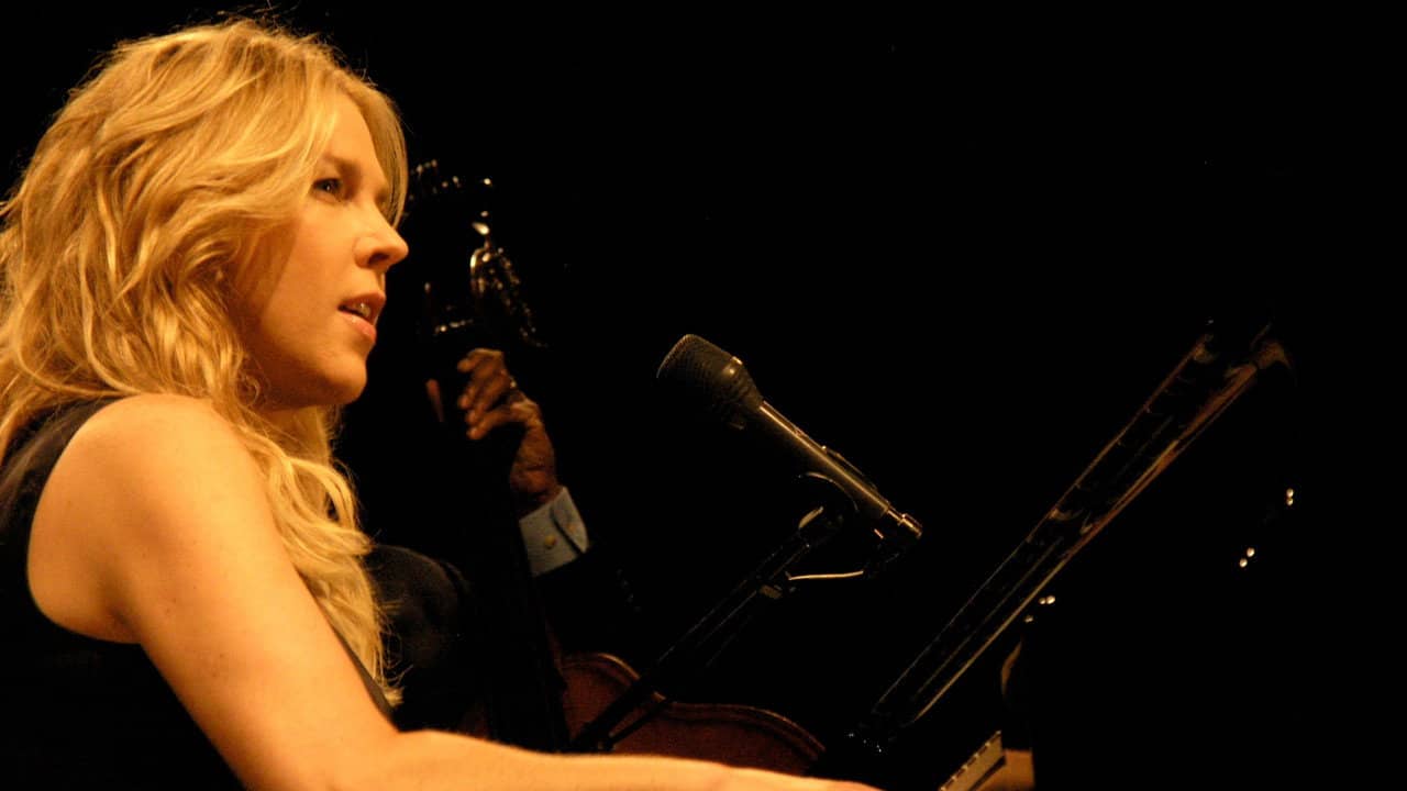 Diana Krall - Live in Paris backdrop