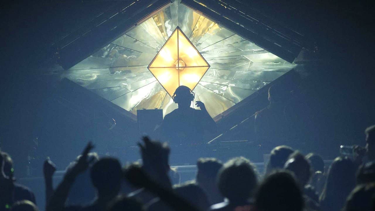 Beat backdrop