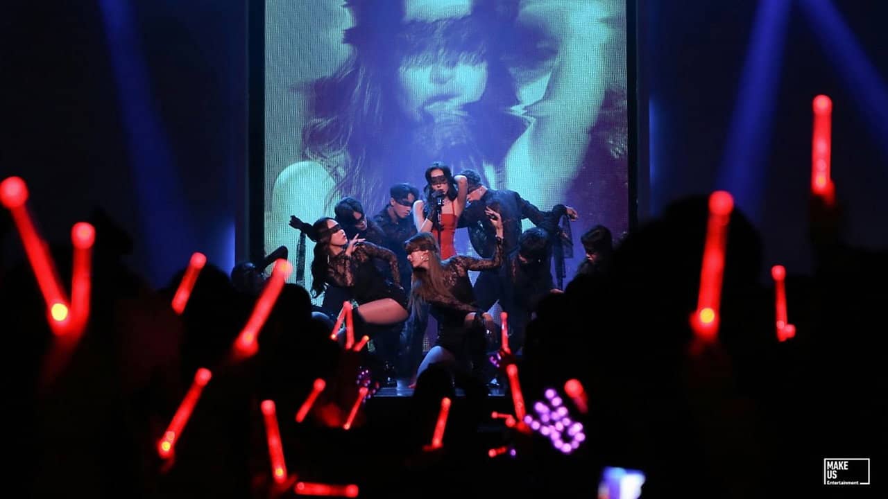 The 1st World Tour ‘WARNING’ backdrop