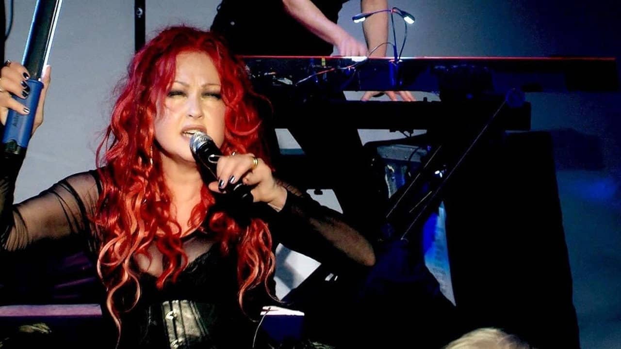 Cyndi Lauper - Front And Center Live backdrop