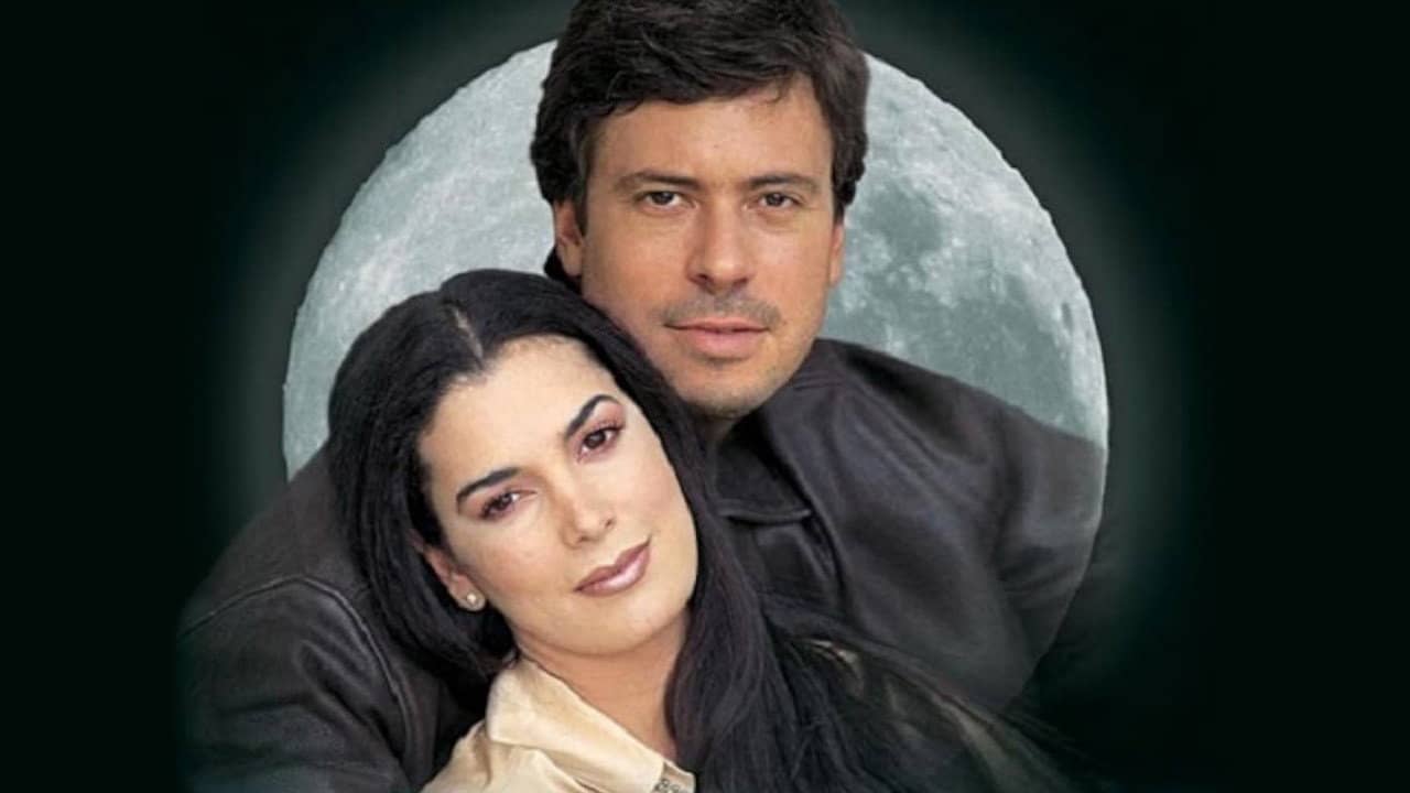 Amantes de Luna llena backdrop