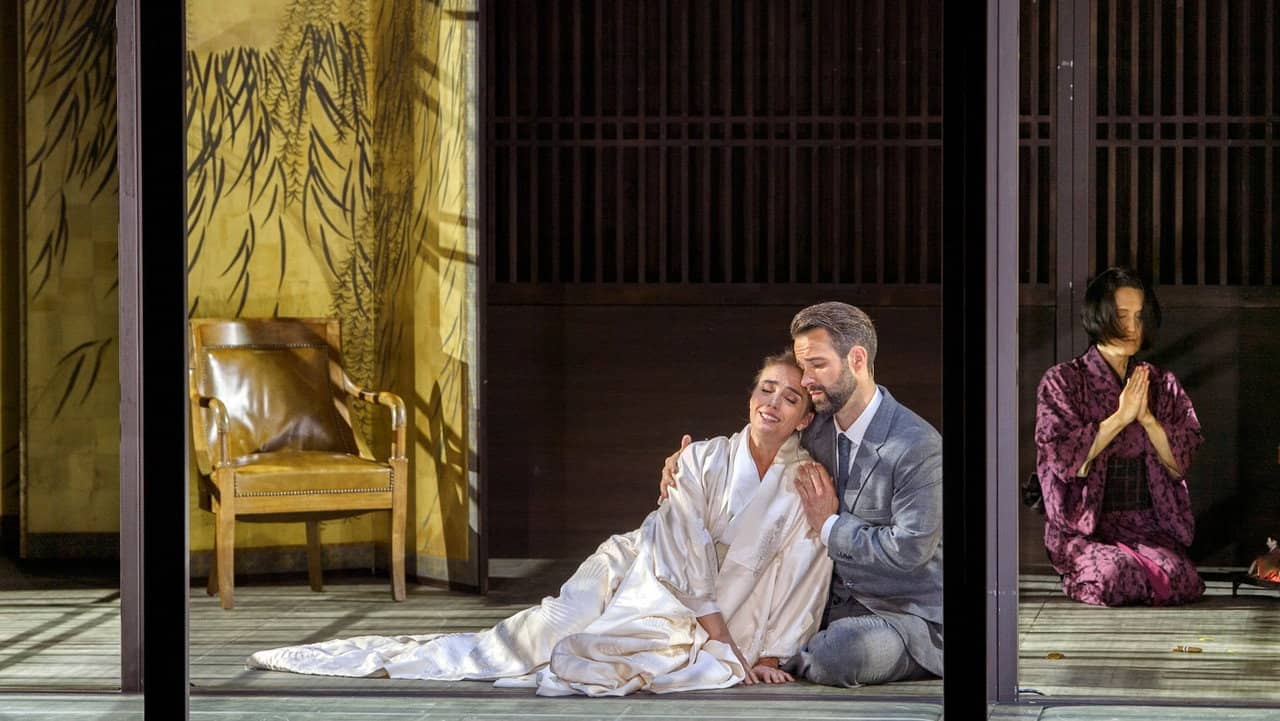 Madama Butterfly backdrop