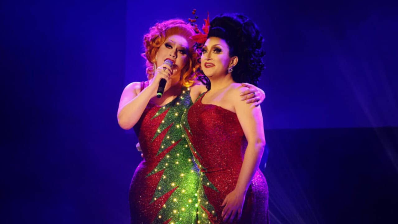 The Jinkx & DeLa Holiday Show backdrop