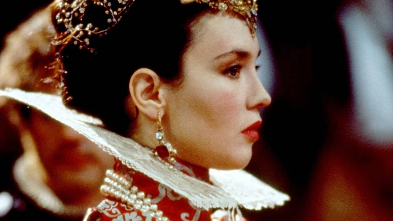 Queen Margot backdrop