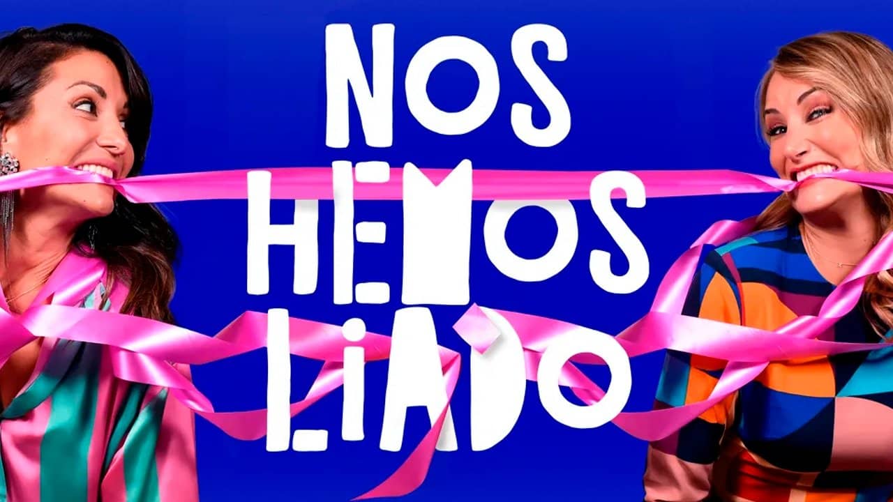 Nos hemos liado backdrop