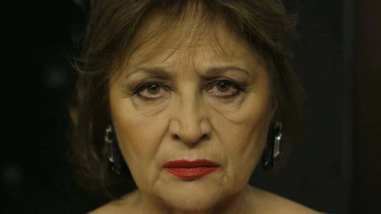 Eva Nová backdrop