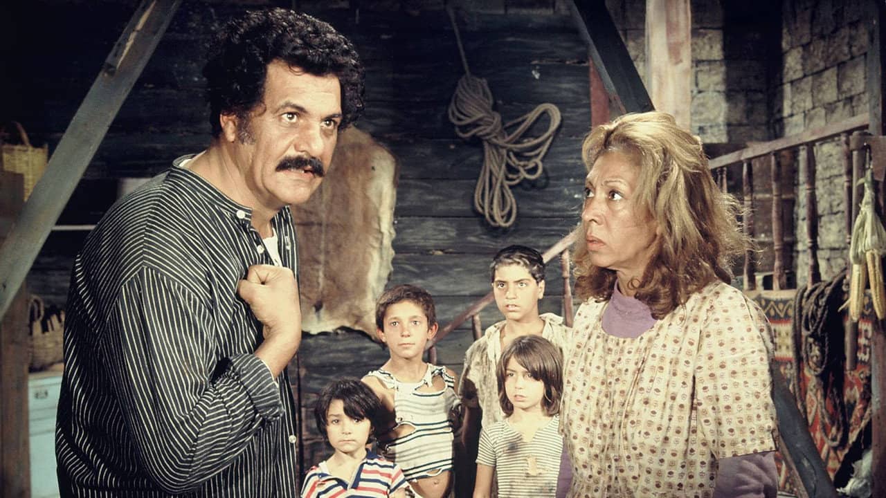 Öksüzler backdrop