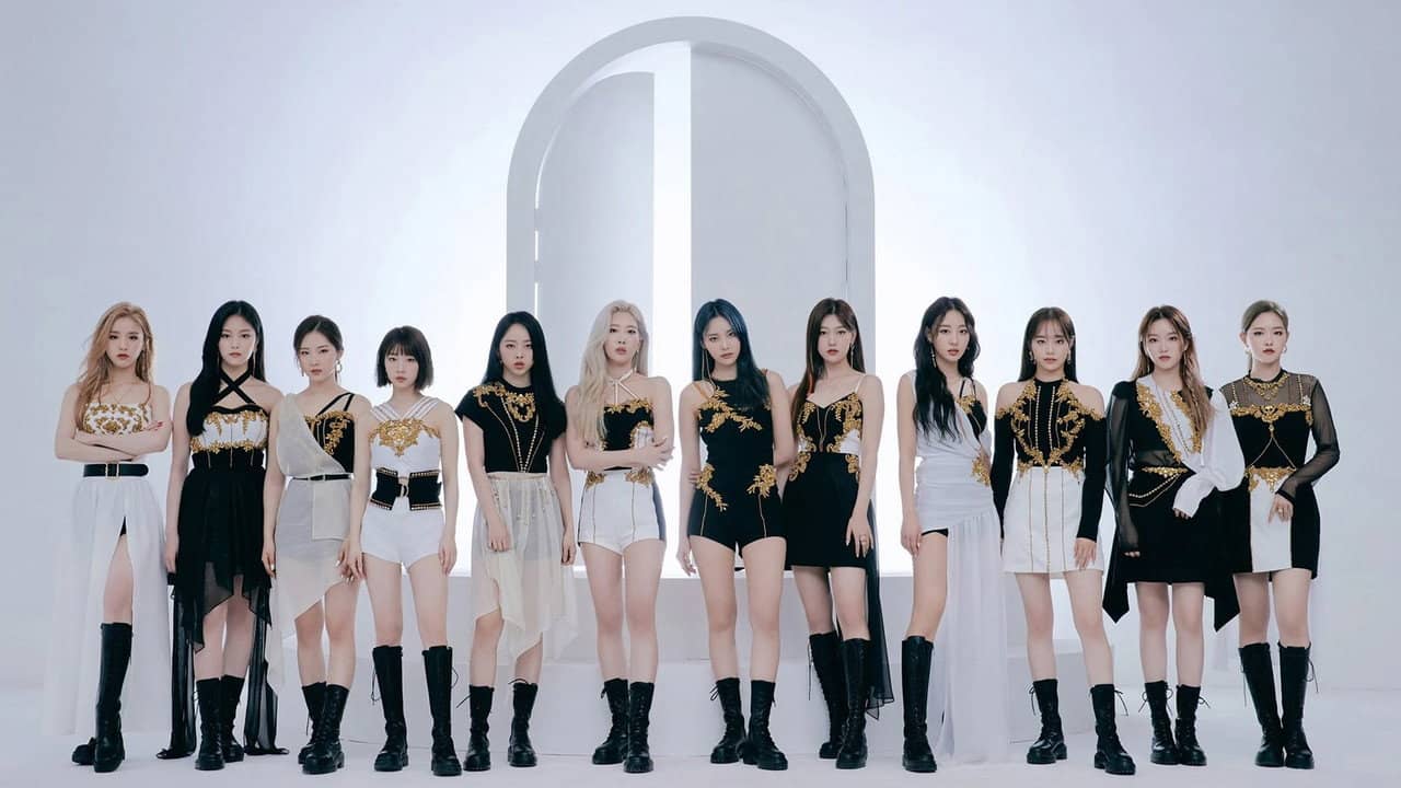 LOONA On Wave [LOONATHEWORLD : &] backdrop