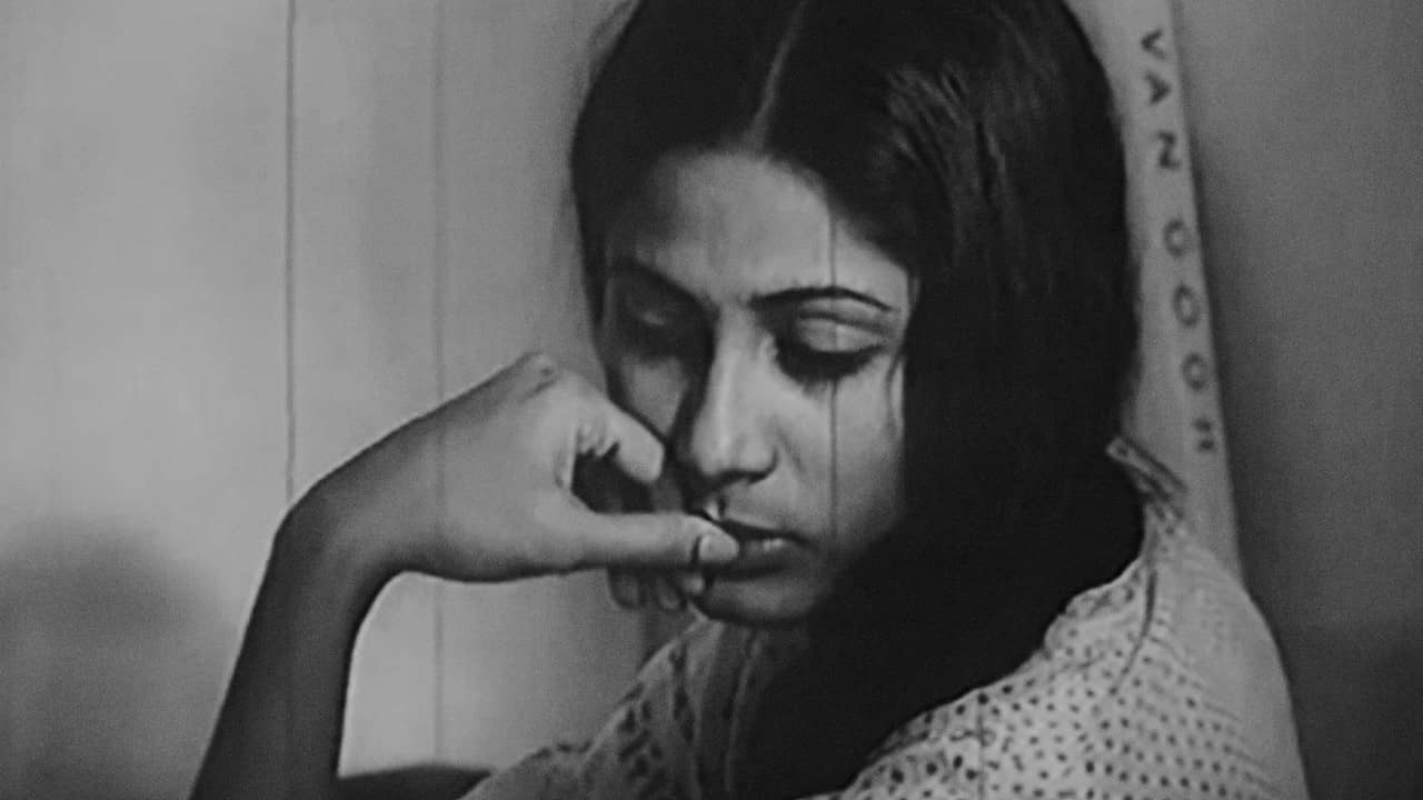 Teevra Madhyam backdrop