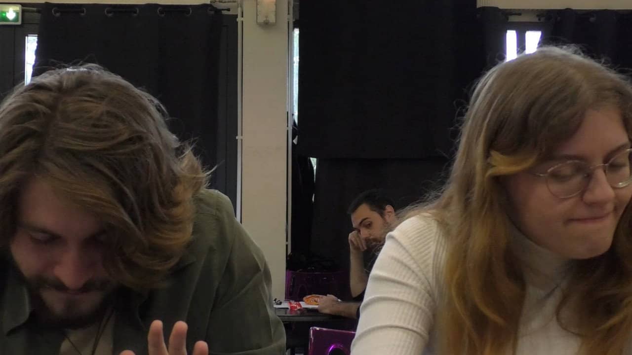 La Lucarne backdrop