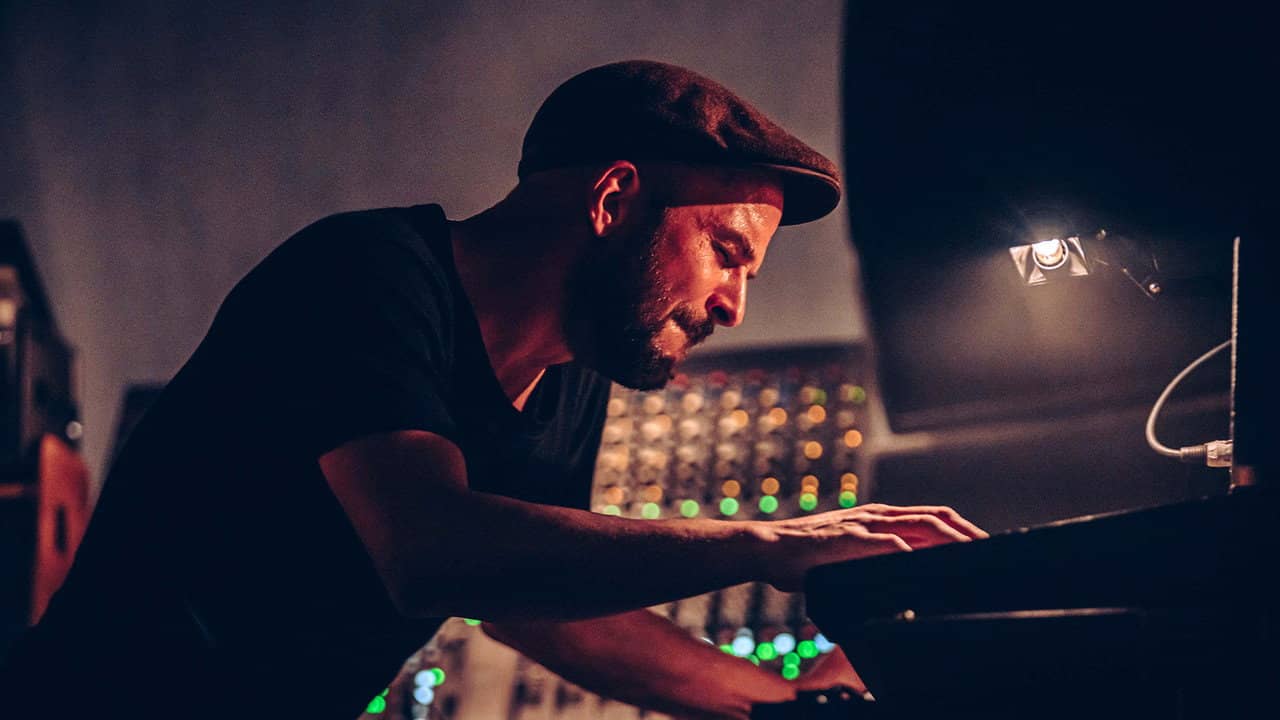 Nils Frahm - Philharmonie de Paris backdrop