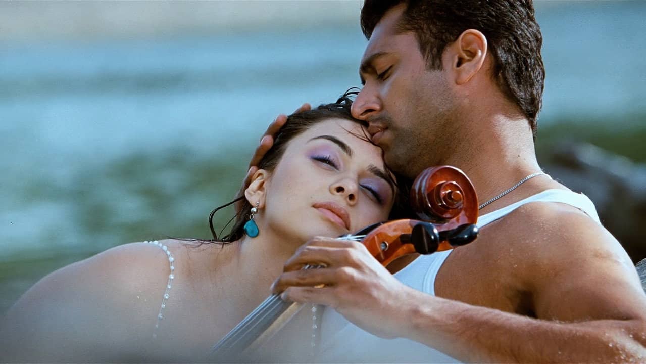 Engeyum Kadhal backdrop