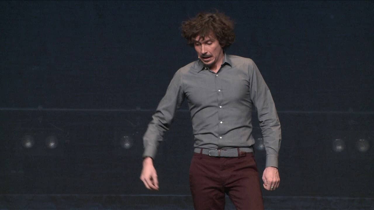 Arnaud Tsamere - Confidences sur pas mal de trucs plus ou moins confidentiels backdrop