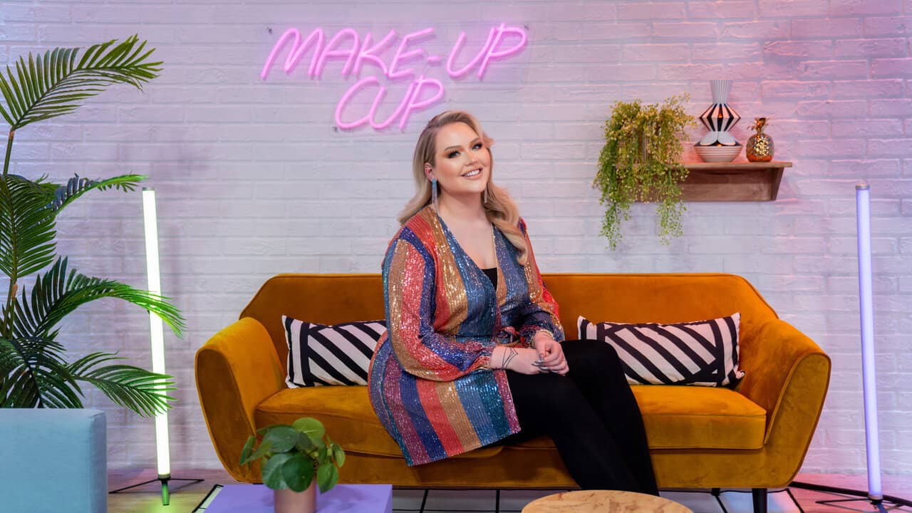 Make-up Cup backdrop
