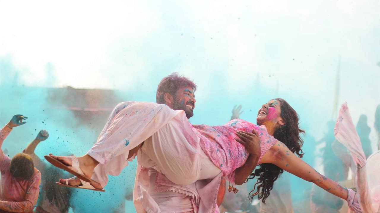 Kalakalappu 2 backdrop