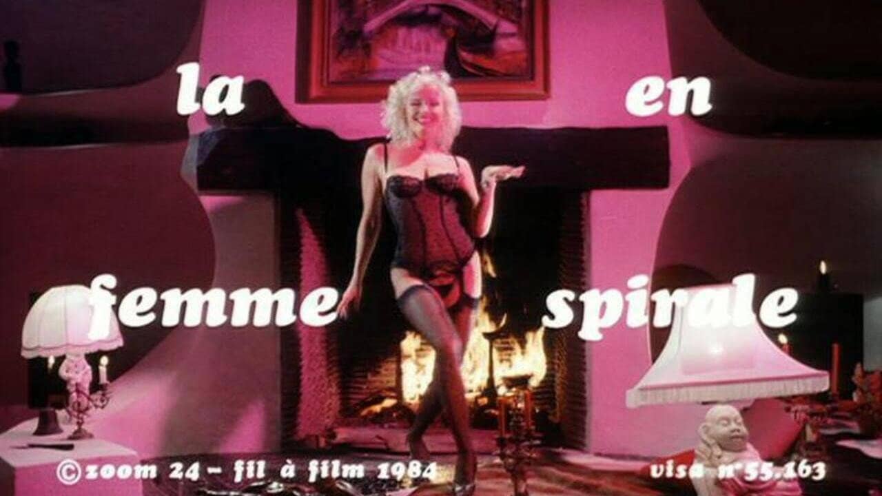 La Femme en spirale backdrop