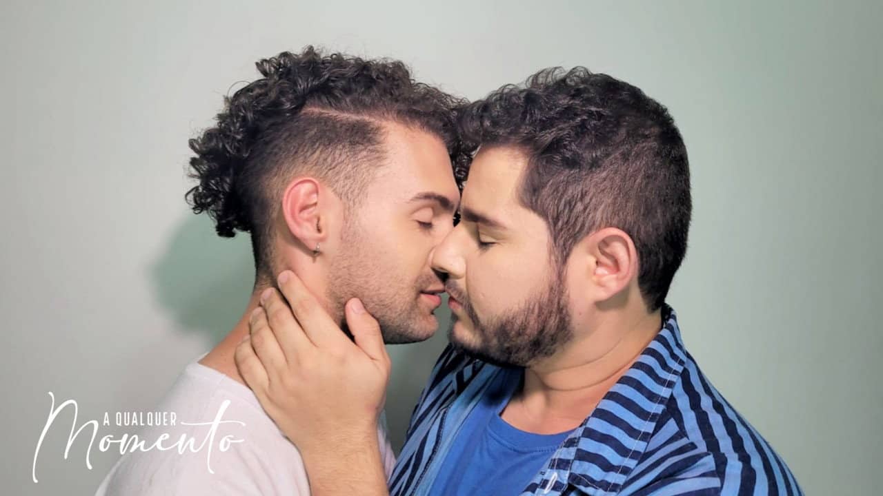 A Qualquer Momento backdrop