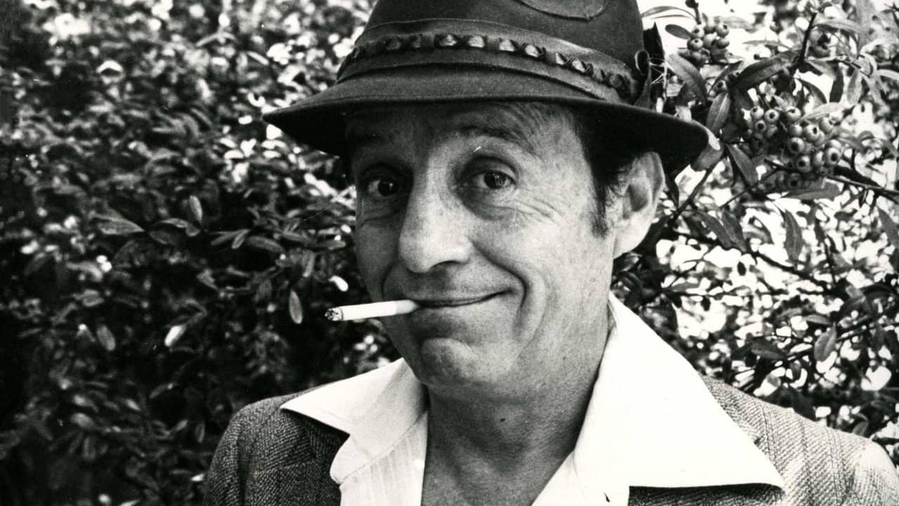 Chespirito: El Niño Que Somos backdrop