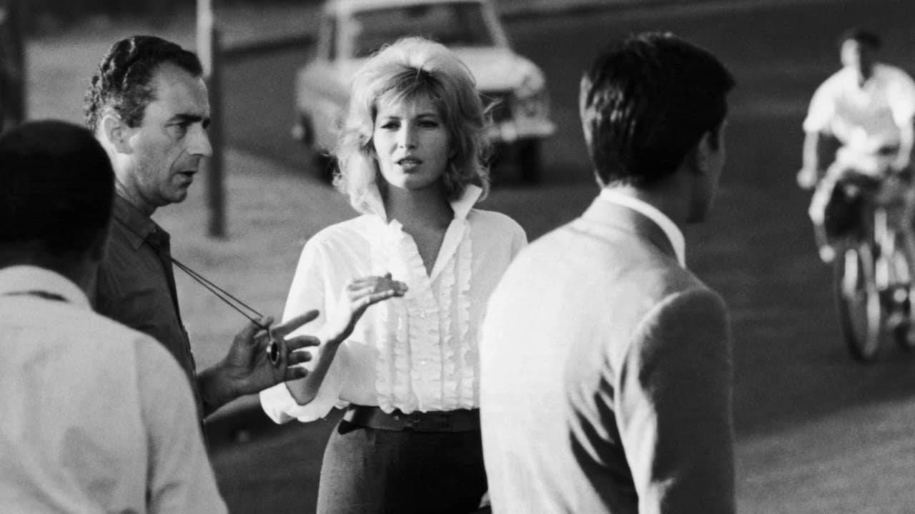 Couples mythiques du cinéma: Monica Vitti et Michelangelo Antonioni backdrop