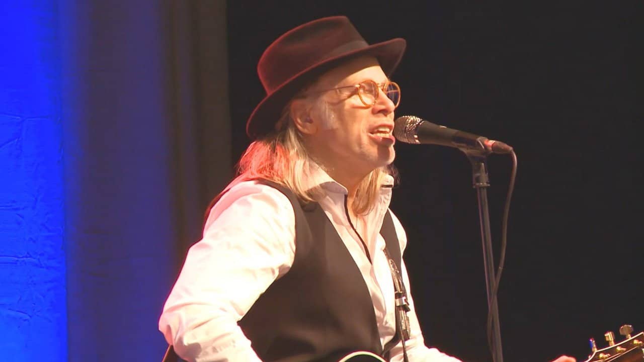 The Second Act of Elliott Murphy backdrop