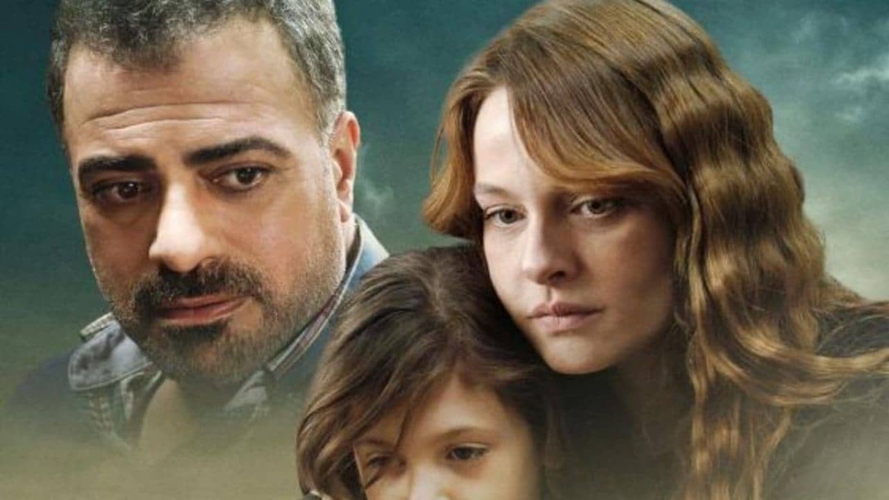 Tut Yüreğimden Anne backdrop