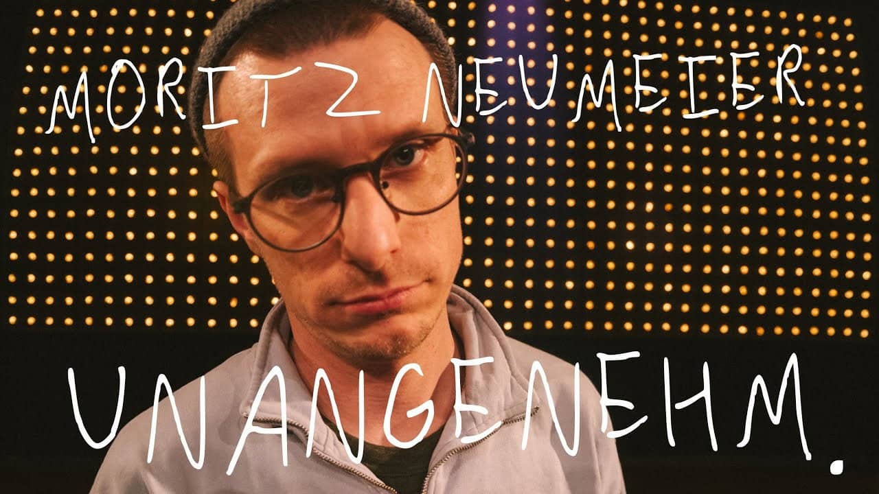 Moritz Neumeier: Unangenehm backdrop
